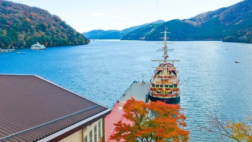 From Tokyo: Private Mt. Fuji and Hakone Tour by Car - Lake Ashi and the Hakone Shrine torii