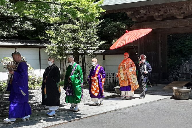 Full Day Hiking Tour at Mt.Takao including Hot Spring - Going down by cable car or chairlift