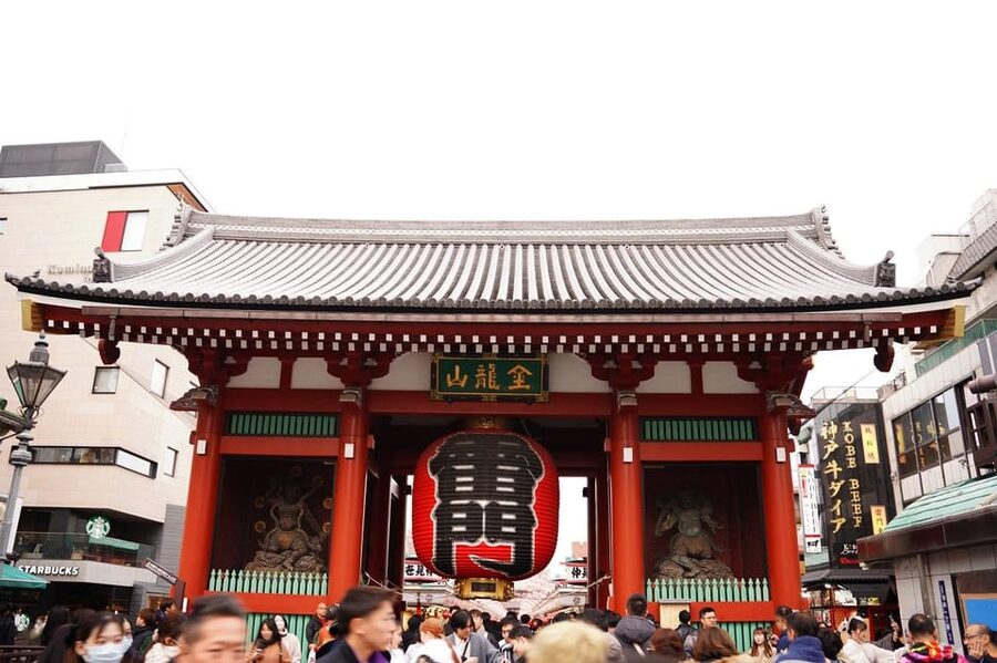 Guided Tour of Walking and Photography in Asakusa in kimono - Emiko, guide support, and the small-group format