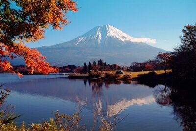 Hakone 6 hour Private Tour with Government-Licensed Guide - Lake Ashi and Hakone Shrine: the classic opening