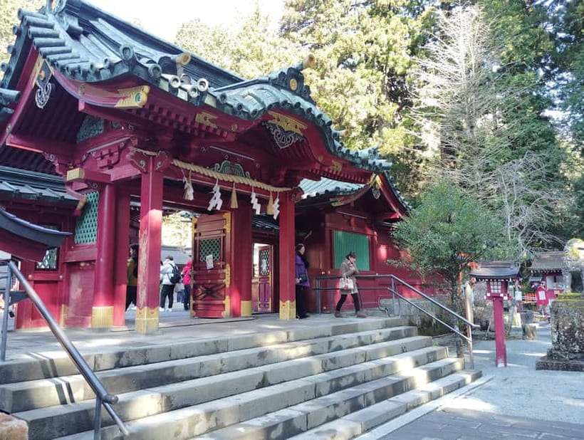 Hakone Adventure: Explore Nature’s Beauty and Tranquility - Hakone Shrine adds history and atmosphere
