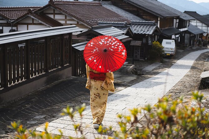 Hakone and Mt. Fuji Day Trip with Private Vehicle - Hakone Shrine and the lakeside torii