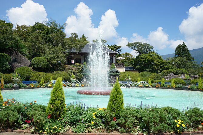 Hakone Private One Day Tour From Tokyo: Mt Fuji, Lake Ashi, Hakone National Park - Gora Park, gardens, and a slower pause