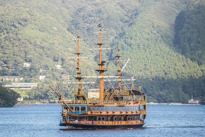 Hakone Private Two Day Tour from Tokyo with Overnight Stay in Ryokan - Gora Park and a slower corner of Hakone