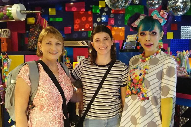 Harajuku Private Tour: Kawaii Fashion & Animal Cafe Included - Omotesando and the quieter side of the district