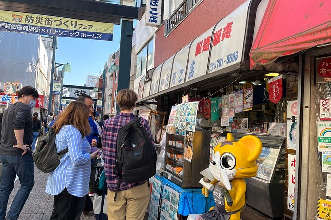 Historic Temple・traditional Japanese garden& Eating around at a shopping strip - What the private guide changes