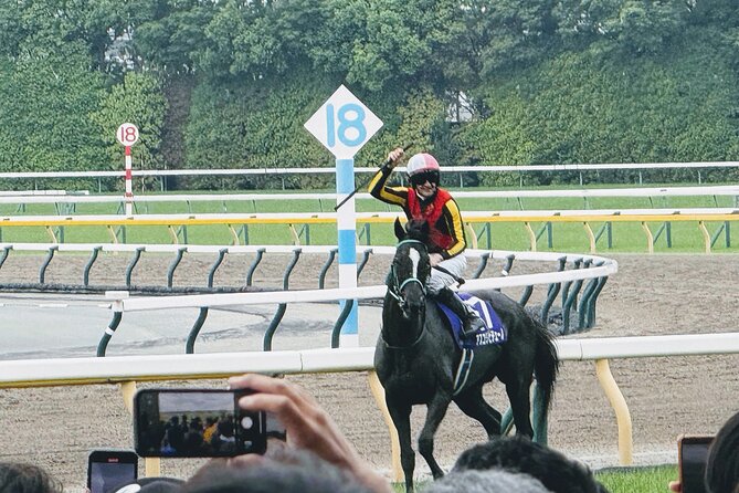 Horse Racing Tour with Local Fans in Tokyo, Oi Racecourse - How the betting works, from ¥100 upward
