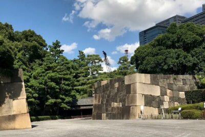 Imperial Palace East Garden and Edo Castle Walking Tour in Tokyo - What the ruins can and cannot show you