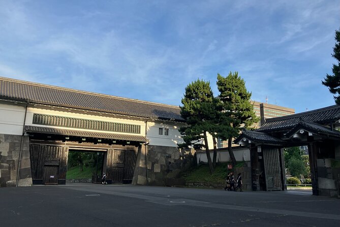 Imperial Palace or Edo Castle Time Trip Learning Walking Tour - Hirakawa-mon Gate and the final recap