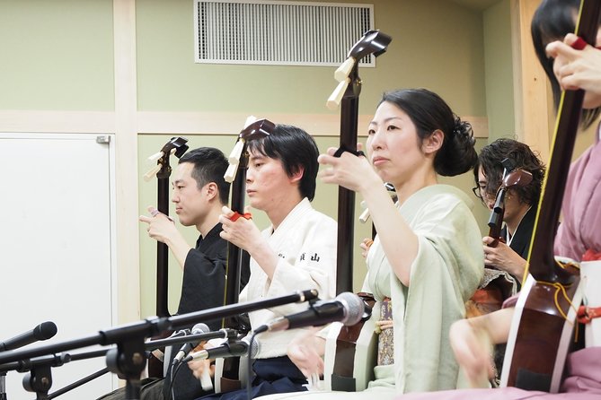 Japanaese tradtional Tsugaru Shamisen music lesson in Tokyo - What the one-hour program feels like in practice