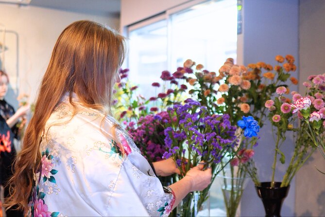Japanese flower arranging (Ikebana) Experience/Workshop in Tokyo - Why the mindful element works