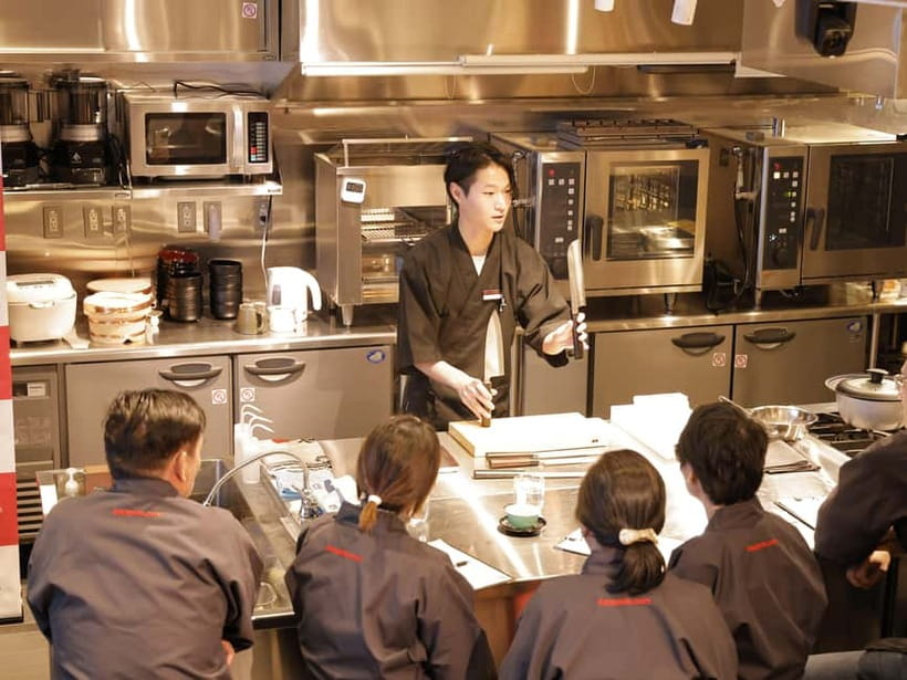 Japanese Knife Skills & Tuna Don/Sushi Workshop in Tokyo - Booking details worth knowing