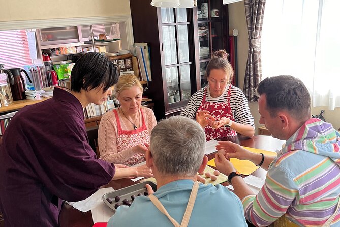 Japanese Sweets Making & Tea Ceremony in Yokohama, suburban Tokyo - Meeting Ikuyo-san at Azamino Station