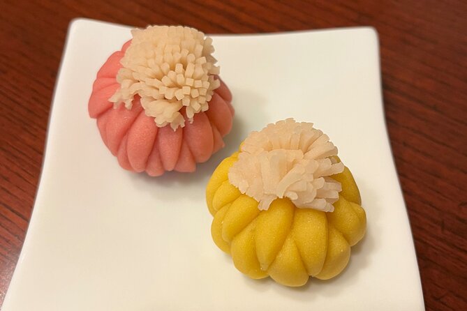 Japanese Sweets Making & Tea Ceremony in Yokohama, suburban Tokyo - Entering the tatami room for tea ceremony