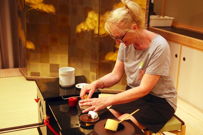 Japanese Traditional Breakfast and Tea Ceremony - Taking your own turn at the tea bowl