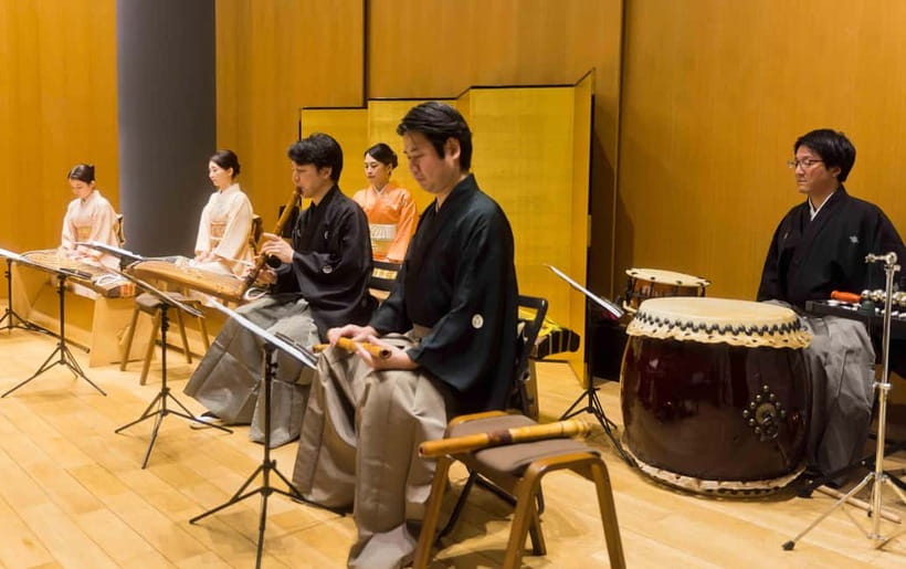 Japanese Traditional Music Show in Tokyo - The shamisen brings a sharper edge