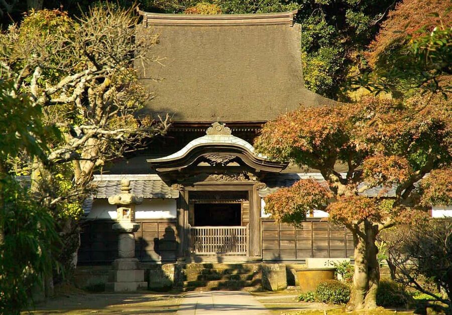 Kamakura: A Journey Through Medieval Japan - How John shapes the experience