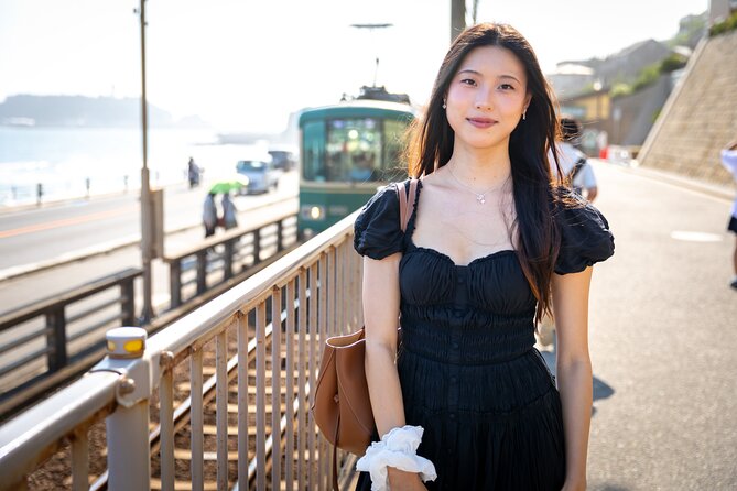 Kamakura Tour with Pro Photographer: Anime Train & Fuji Sunset - Walking toward Shichirigahama Beach