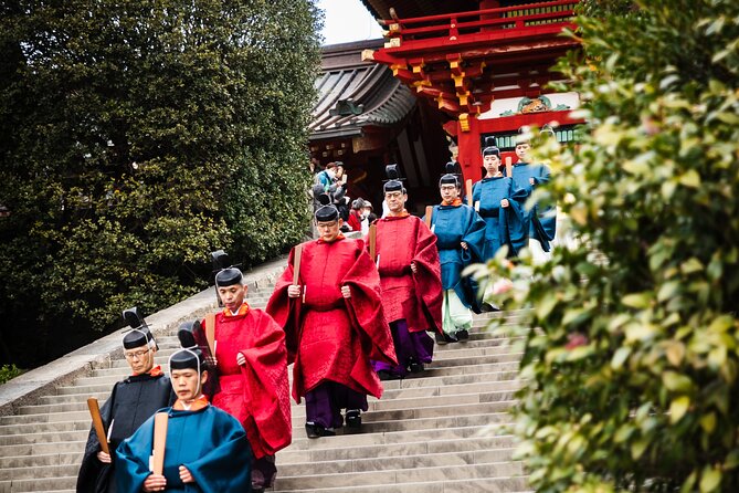 Kamakura Tour with Pro Photographer: Tsurugaoka Hachimangu shrine - Why Tsurugaoka Hachimangu works so well for portraits