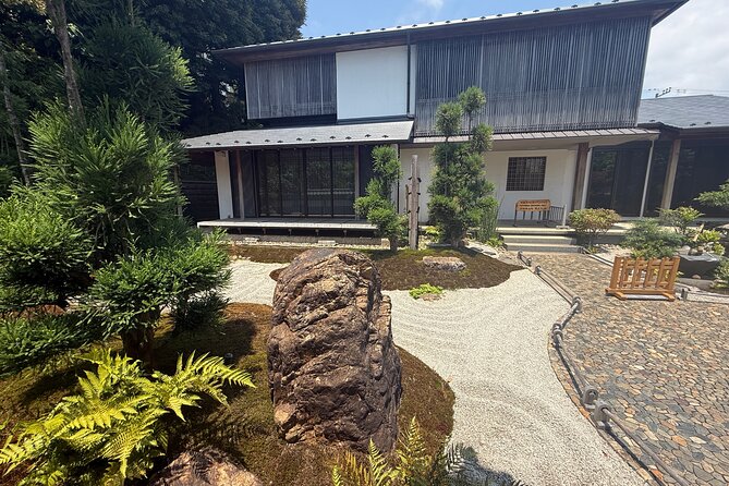 Kamakura Tours Half Day or Full Day Tours with a local guide. - Eating and shopping along Komachi Street