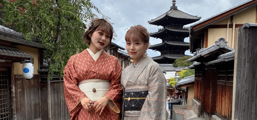 Kanagawa: Kimono Rental in Kamakura Provided by RikaWafuku - Choosing from more than 300 kimonos