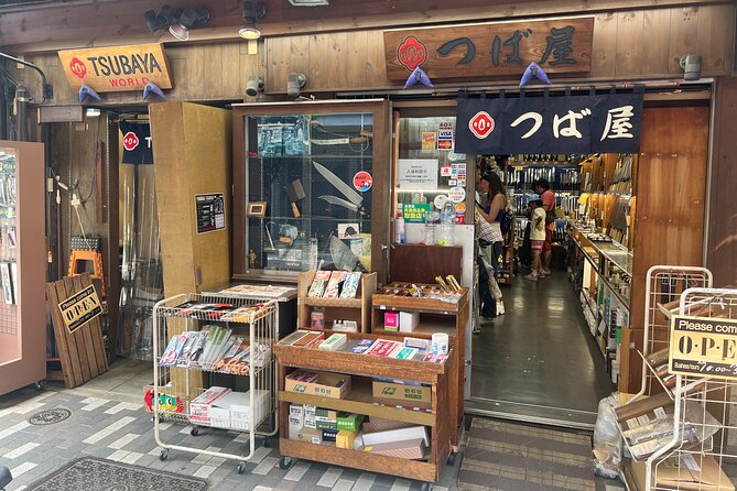 Kappabashi Knife Shopping Tour with Government-Licensed Guide - What the private guide adds