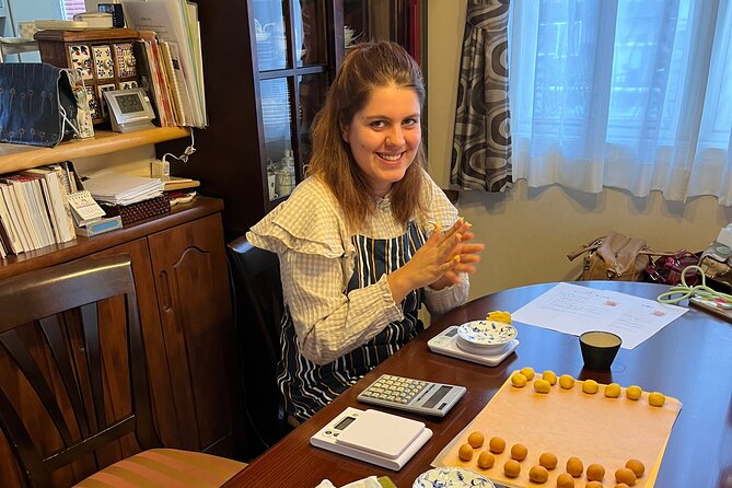 Let's make Wagashi at private home in Yokohama, suburban Tokyo - Who will enjoy this activity most