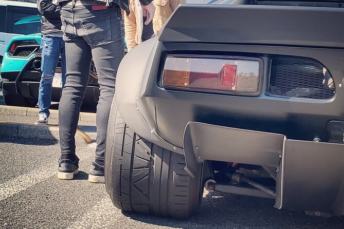 Luxury van Ride to famous car meet up spot Daikoku - What the best booking strategy looks like