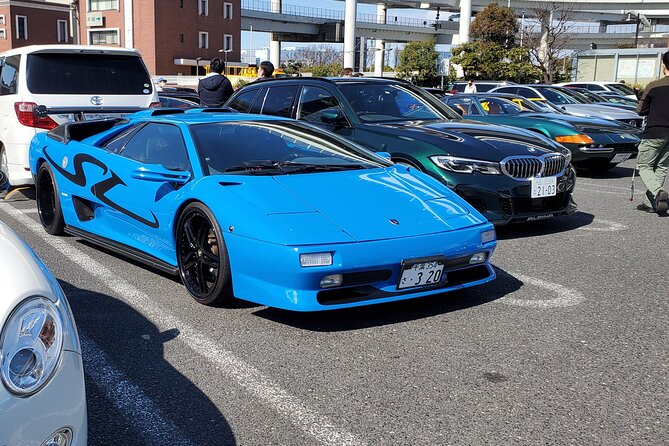 Luxury van Ride to famous car meet up spot Daikoku - Crossing Rainbow Bridge after dark