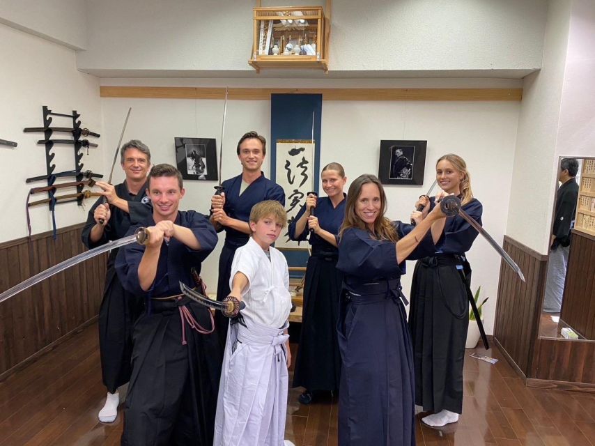 Martial Arts: Samurai Experience (Iaido) - Learning the first movements of Iaido
