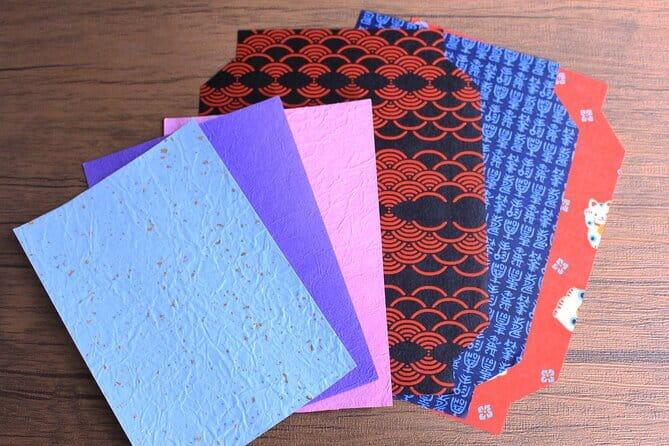Mini Origami Lamp and Mizuhiki knot Belt Workshop in Ueno - Making a washi lamp that folds flat