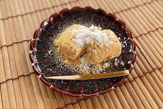 Mochi Making at a Private Studio in Tokyo - Sitting down with tea and your finished treats