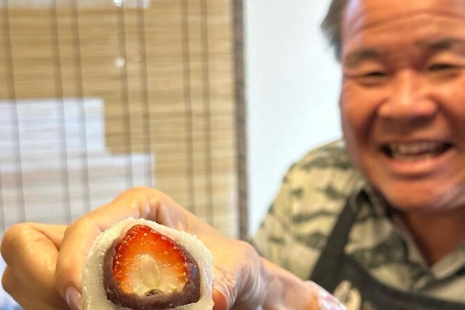 Mochi Sweets Making Class in Tokyo - Why the home setting changes the experience