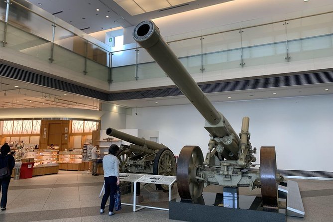 Modern Japanese History Tour in Tokyo - The difficult subject and the right attitude