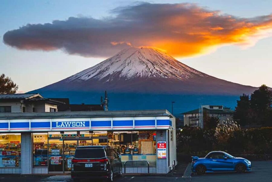 Mount Fuji 1-Day Trip: the Hottest Photography Tour - A full day built around Mount Fuji photographs