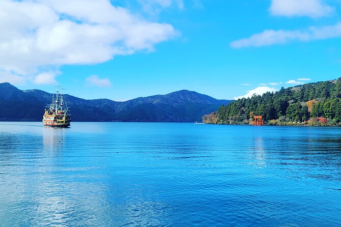 Mount fuji and Hakone Full day private sightseeing tour - Hakone Shrine and the orange torii
