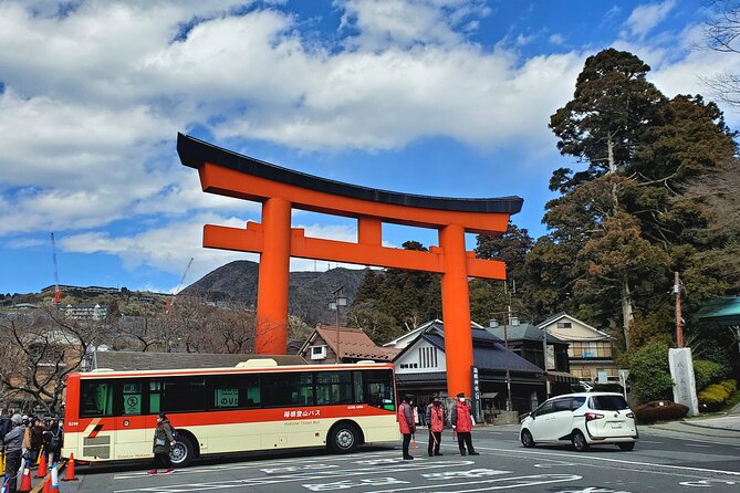 Mount Fuji and Hakone Private Tour from Tokyo (Customizable) - What the guide and vehicle add