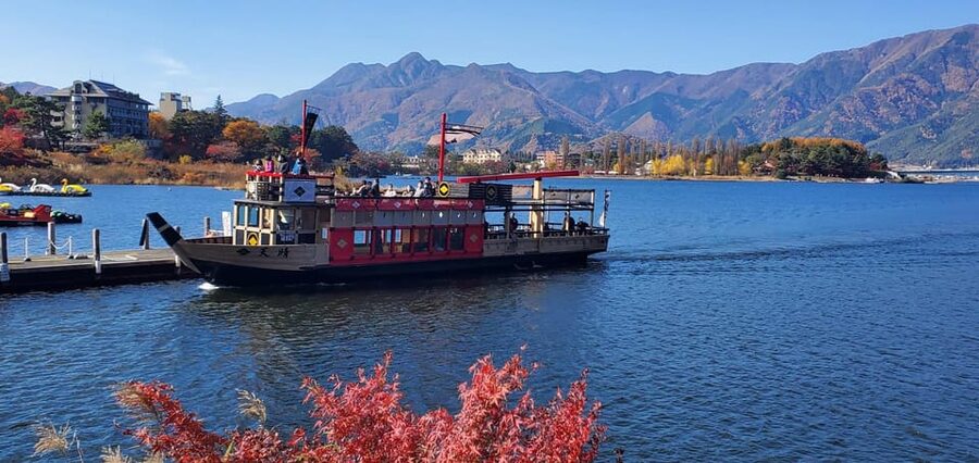 Mount Fuji-Lake Kawaguchi Private Tour with Bilingual Driver - Key points at a glance
