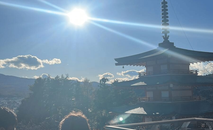 Mount Fuji Sightseeing tour with English speaking guide - Lake Kawaguchiko and the Kachi Kachi Ropeway