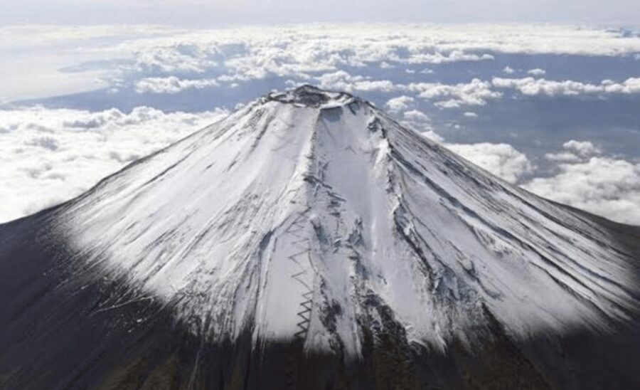 Mount Fuji Sightseeing tour with English speaking guide - Owakudani Valley, Hakone, and volcanic scenery