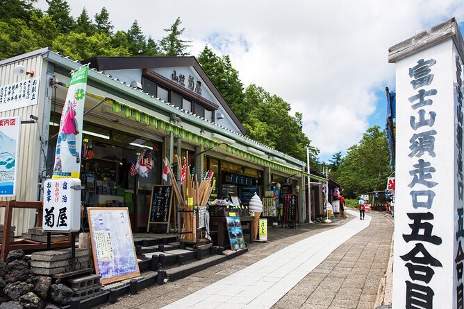Mt. Fuji 5th, Oshino Hakkai, Onsen Full-Day Trip From Tokyo - Who will get the most from this day