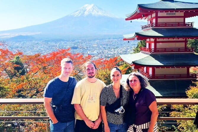 Mt.Fuji Arakurayama Sengen Park,Oshino Hakkai,Kawaguchi Lake Tour - Arakurayama Sengen Park and the Chureito Pagoda climb