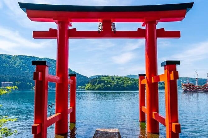 Mt.Fuji Arakurayama Sengen Park,Oshino Hakkai,Kawaguchi Lake Tour - The Lawson Fujikawaguchiko Town Hall photo stop