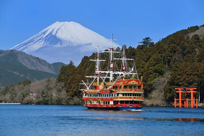 Mt. Fuji & Hakone Bus Tour Bullet Train Return & 28-Hotel Pick-up - Lake Ashi aboard the pirate-style boat