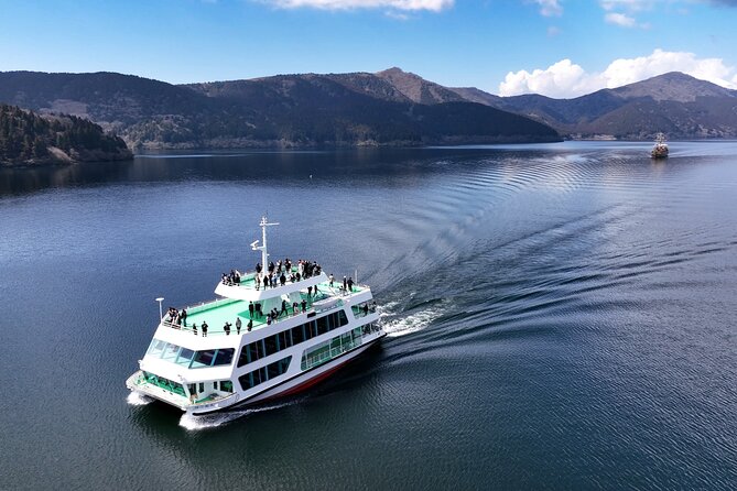 Mt Fuji & Hakone Cruise, Drum Show Bus 1 Day from Tokyo Sta. Area - Who will get the most from this $123.36 tour