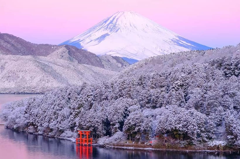 Mt.Fuji Hakone Day Tour With Lake Ashi Cruise, FREE Ropeway - Oshino Hakkai’s clear springs and old village setting