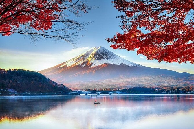 Mt. Fuji, Hakone Private Tour from Tokyo - Onsen, Arts and Nature - Hakone Shrine and the calm of Lake Ashi