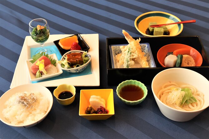 Mt. Fuji, Oishi Park & Arakurayama Pagoda Bus Tour with Lunch - What the guide adds to a coach tour
