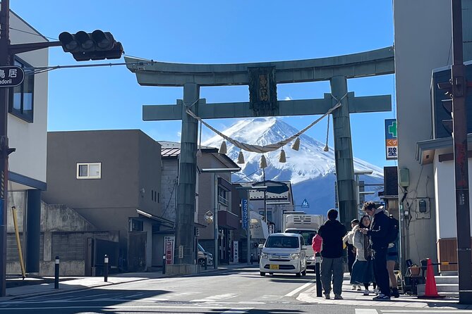 Mt FUJI - Panoramic Tour w/ Hoto Lunch, JP Sake & Onsen tatto OK! - Hoto lunch at Misaka Pass