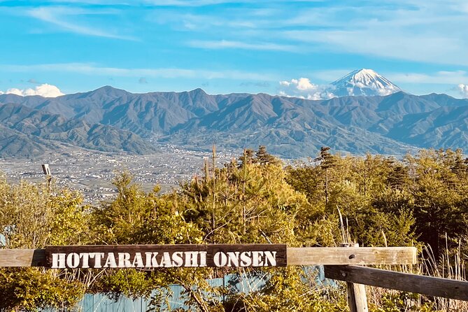 Mt FUJI - Panoramic Tour w/ Hoto Lunch, JP Sake & Onsen tatto OK! - Sake tasting at Sasaichi Shuzo